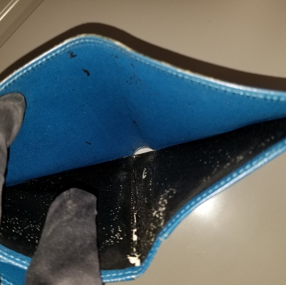 LOUIS VUITTON Vintage Trifold Epi leather bifold Wallet/France - Picture 6 of 16